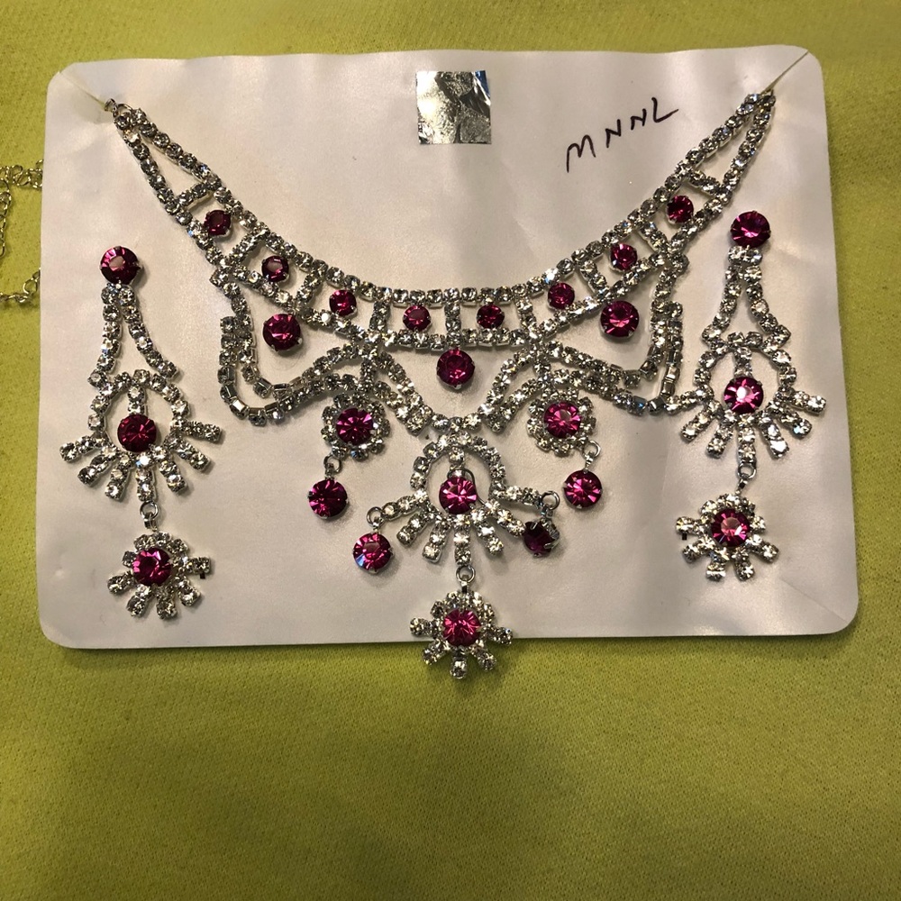 New Necklace with earrings - Picture 4 of 7